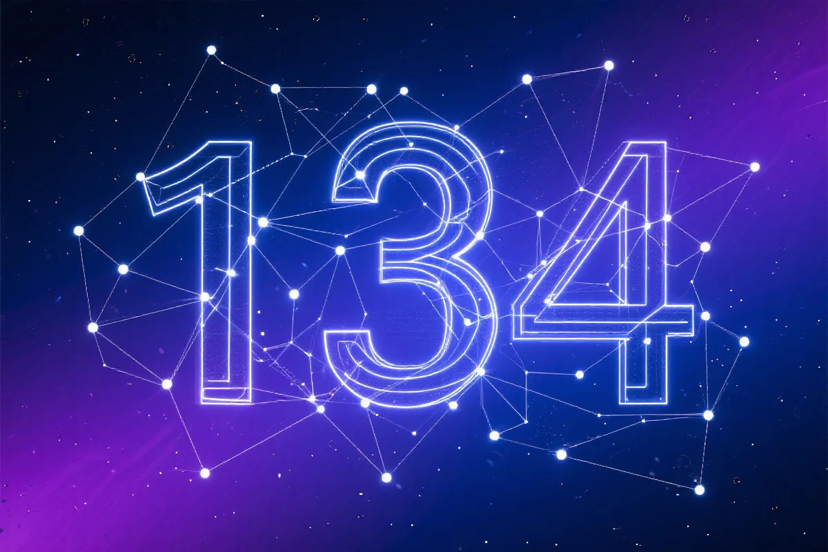 由发光线条和几何形状构成的抽象数字网络，象征数据分析中发现的隐藏模式和宇宙般的数字奥秘